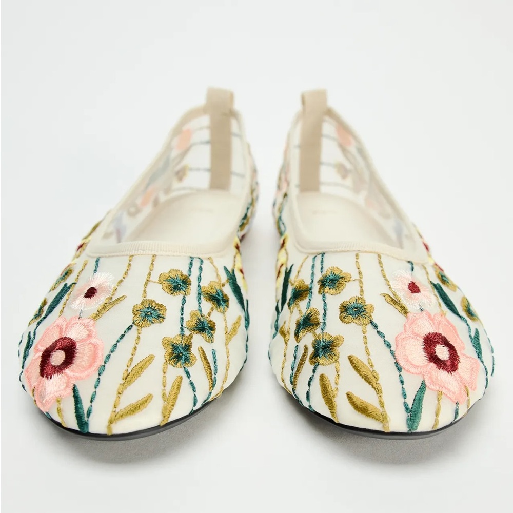 Zara Floral Embroidered Flats in Cream and Pink